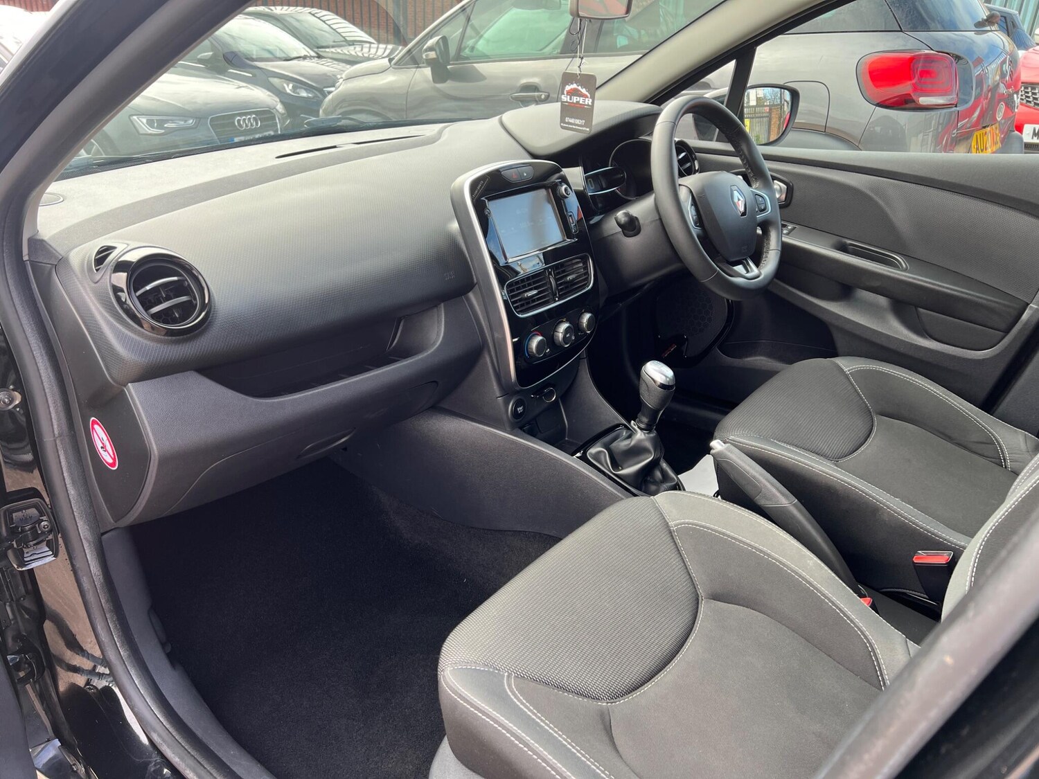 Used Renault Clio 2018 for sale - 78100128: Photo 26