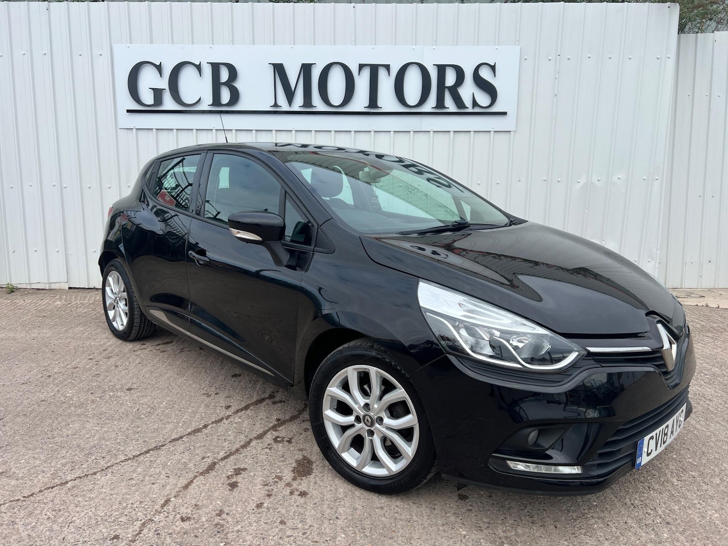 Used Renault Clio 2018 for sale - 78100128: Photo 3