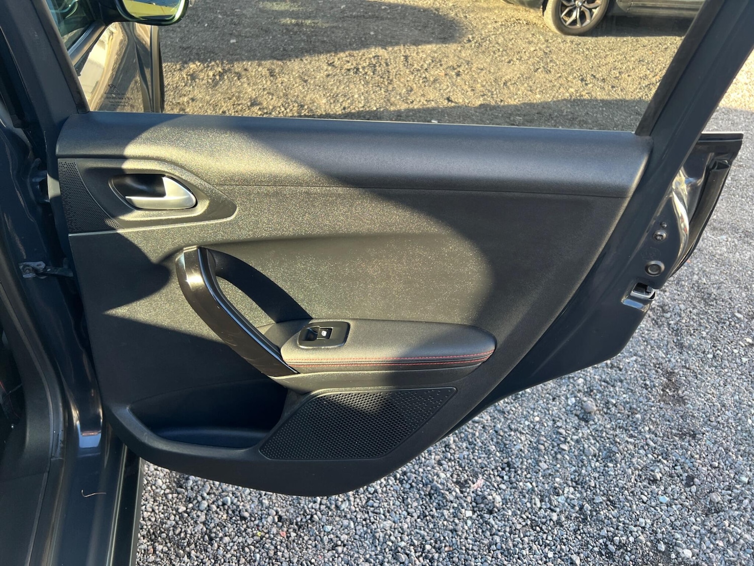 Used Peugeot 2008 2017 for sale - 77709477: Photo 18