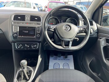 Used Volkswagen Polo 2016 for sale - 78601835: Photo