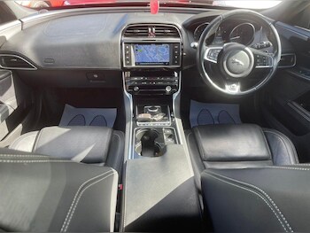 Used Jaguar XE 2017 for sale - 78492182: Photo