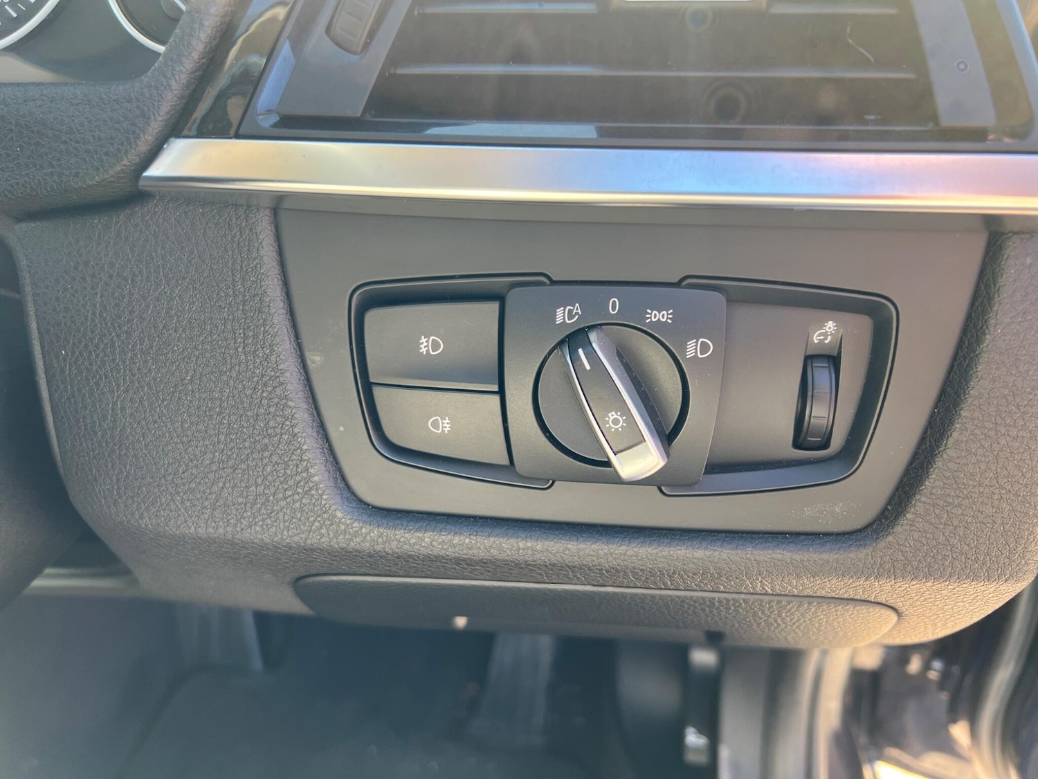 Used BMW 3 Series 2015 for sale - 77940176: Photo 11