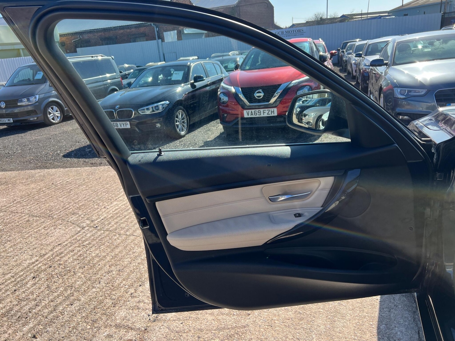 Used BMW 3 Series 2015 for sale - 77940176: Photo 28