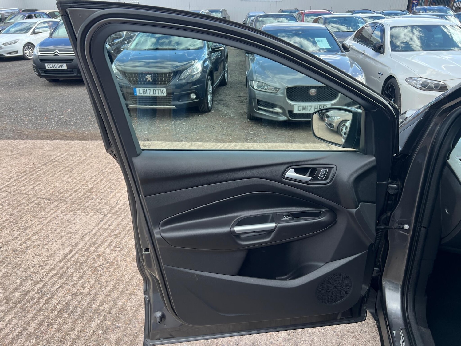 Used Ford Kuga 2018 for sale - 78100383: Photo 26