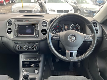 Used Volkswagen Tiguan 2016 for sale - 78492202: Photo