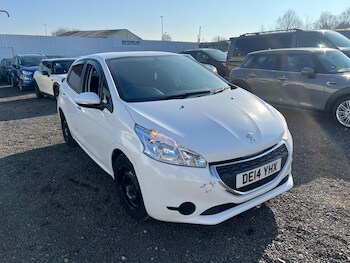 Used Peugeot 208 2014 for sale - 77754201: Photo