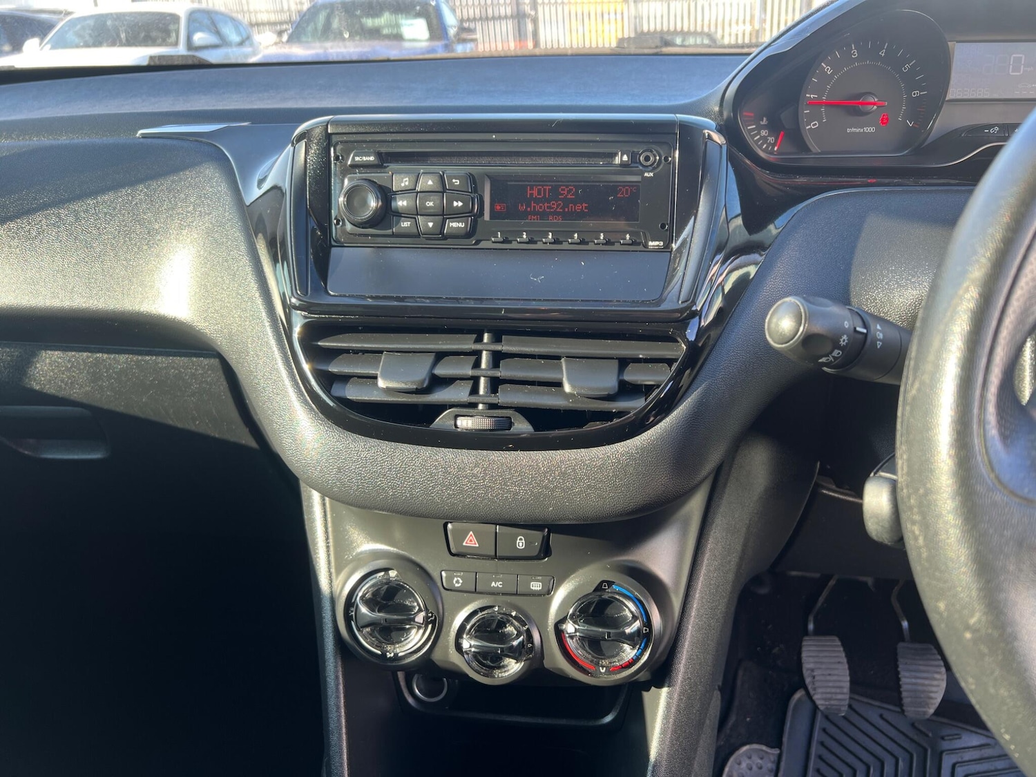 Used Peugeot 208 for sale - 77754201: Photo 24