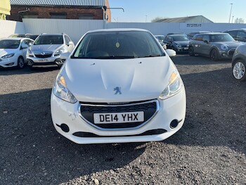 Used Peugeot 208 2014 for sale - 77754201: Photo