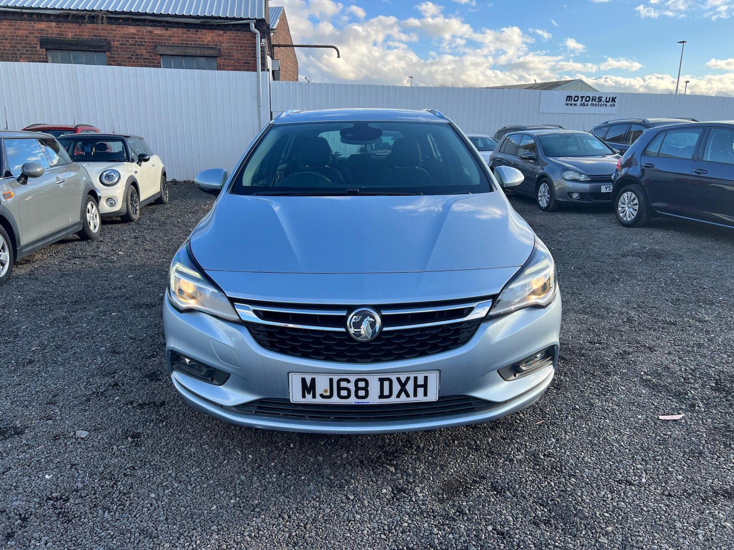 Used Vauxhall Astra 2018 for sale - 77710560: Photo 2