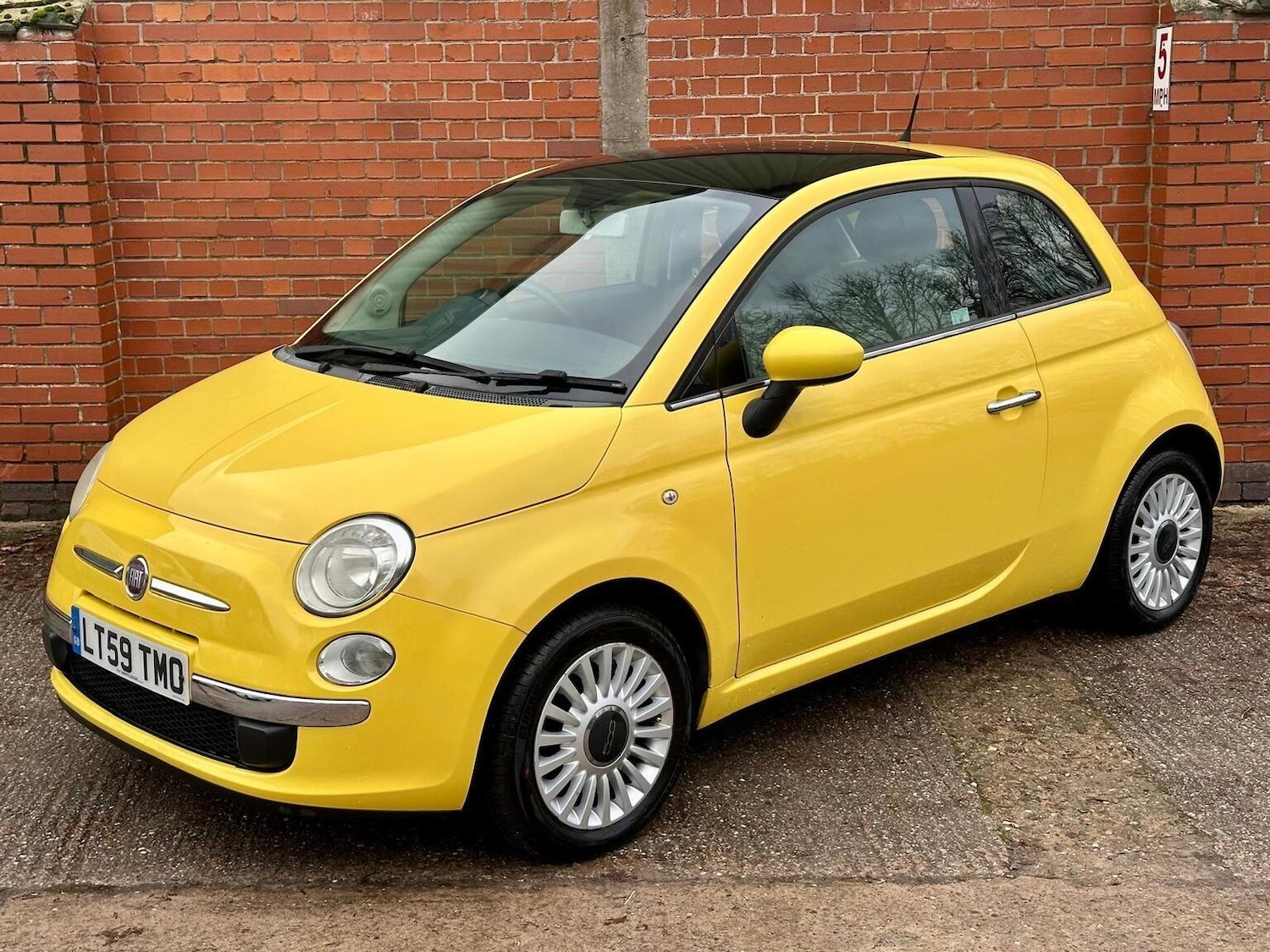 Used Fiat 500 2009 for sale - 77011771: Photo 1