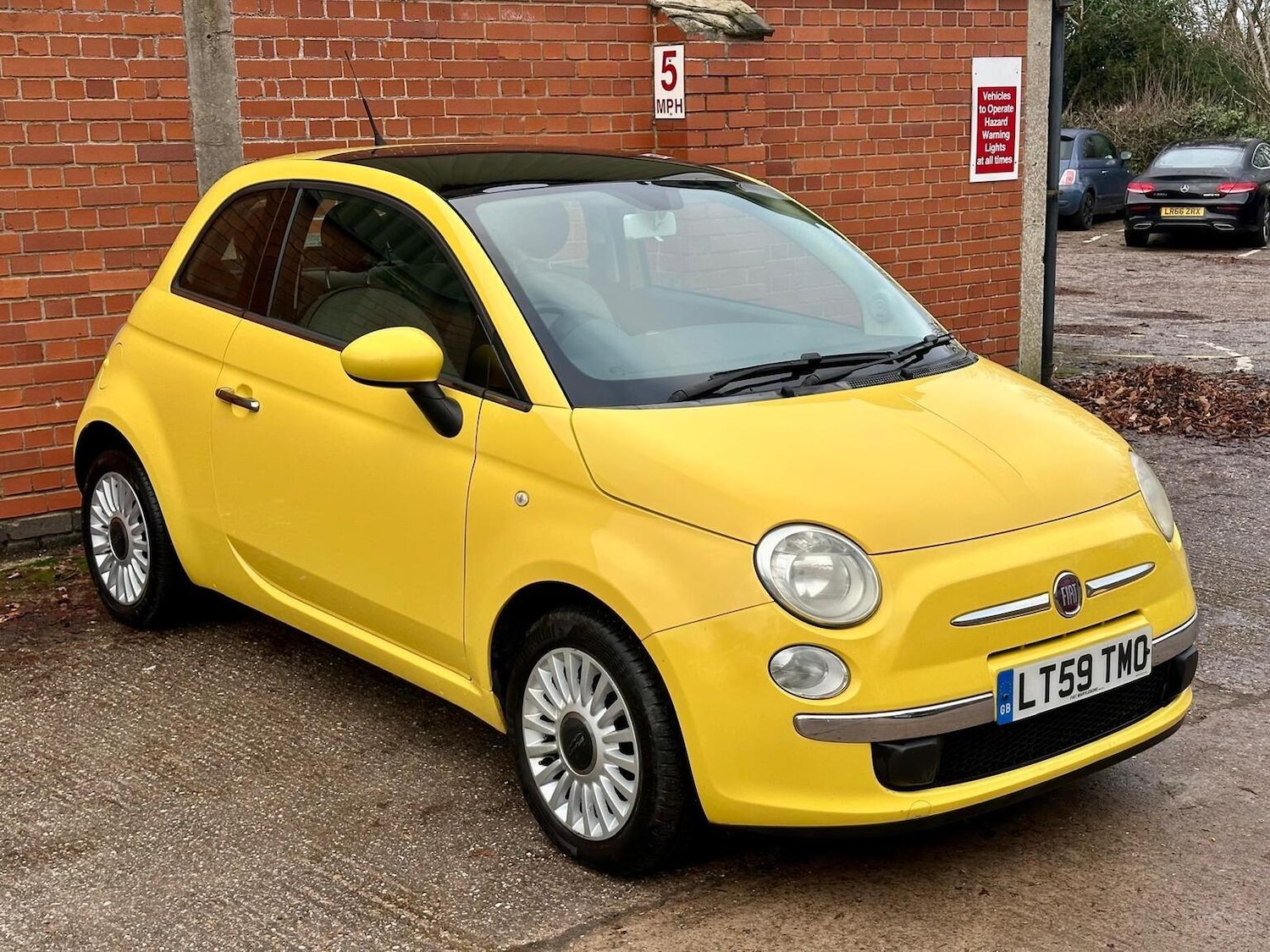 Used Fiat 500 2009 for sale - 77011771: Photo 2