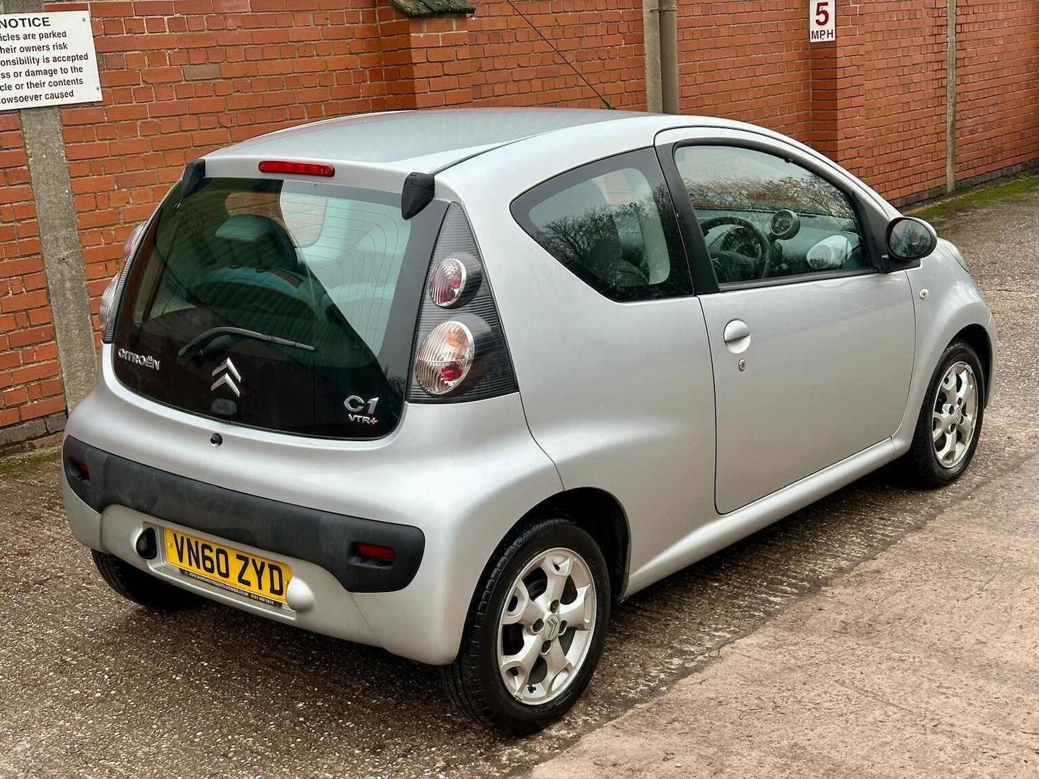 Used Citroen C1 2010 for sale - 77541611: Photo 10