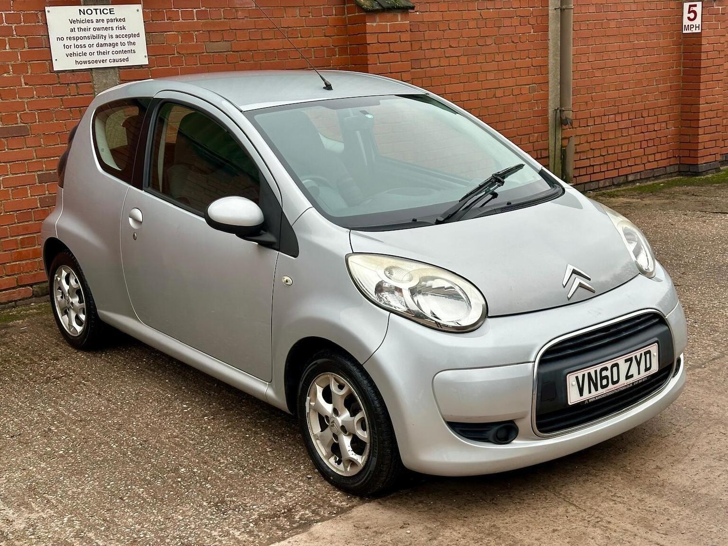 Used Citroen C1 2010 for sale - 77541611: Photo 2