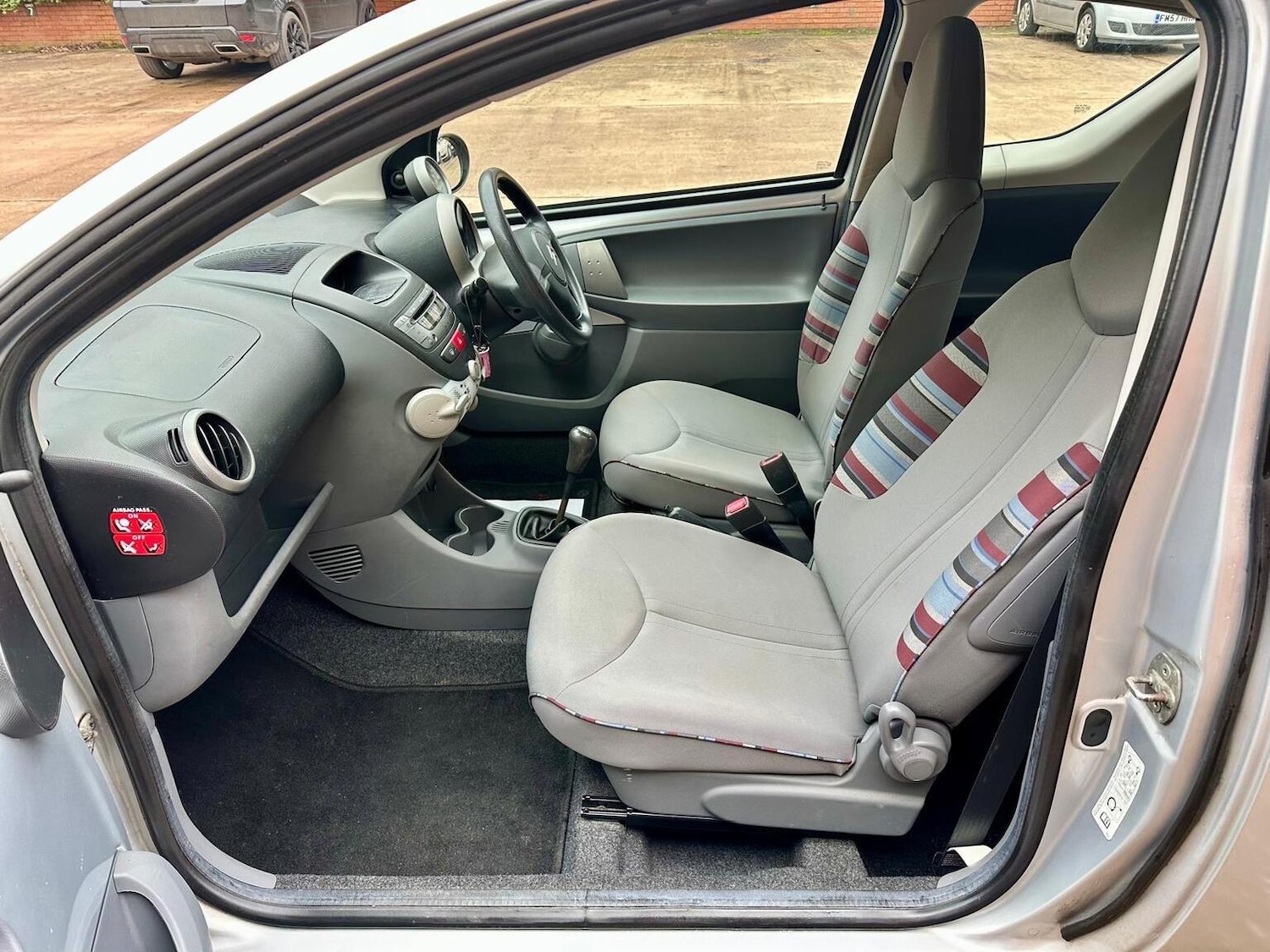 Used Citroen C1 2010 for sale - 77541611: Photo 6