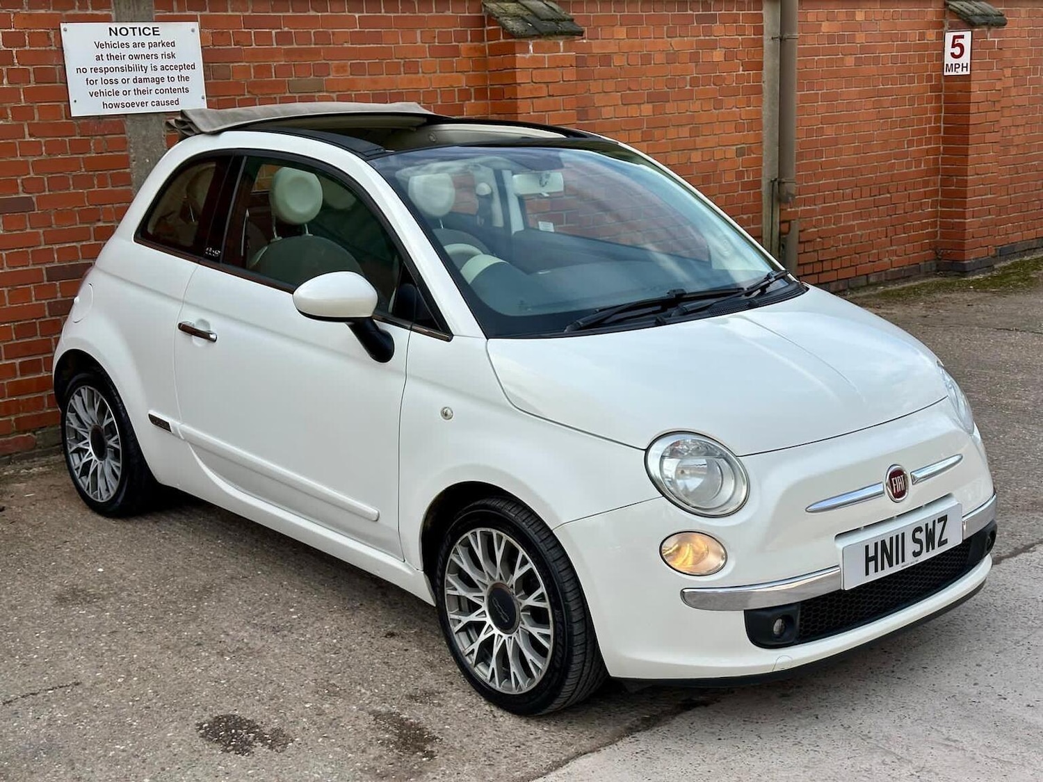 Used Fiat 500 2011 for sale - 77888458: Photo 2