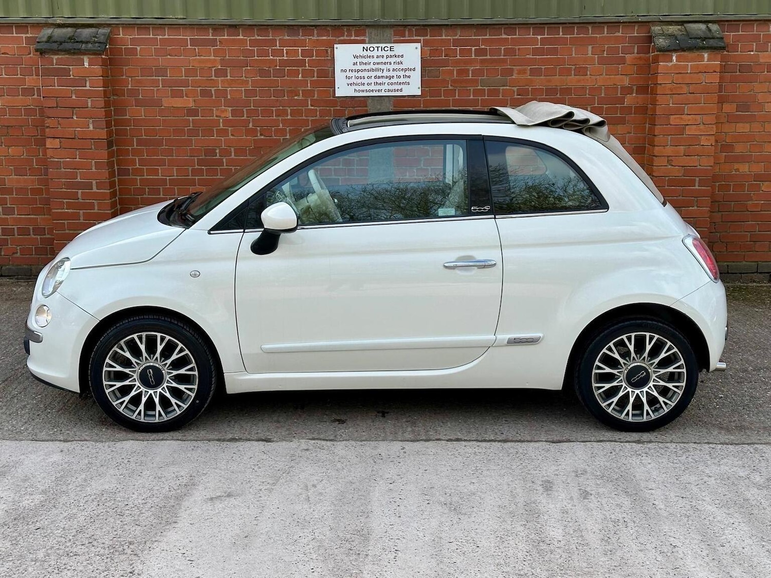 Used Fiat 500 2011 for sale - 77888458: Photo 23