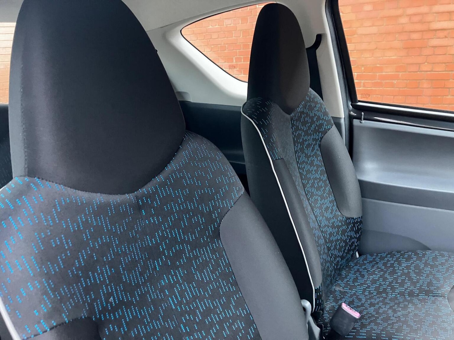 Used Peugeot 107 2010 for sale - 77562503: Photo 7