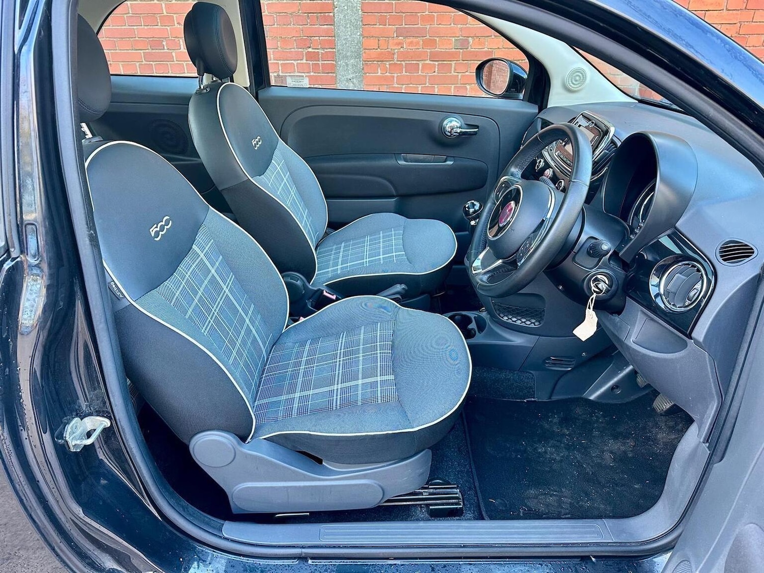 Used Fiat 500 2015 for sale - 77233808: Photo 3