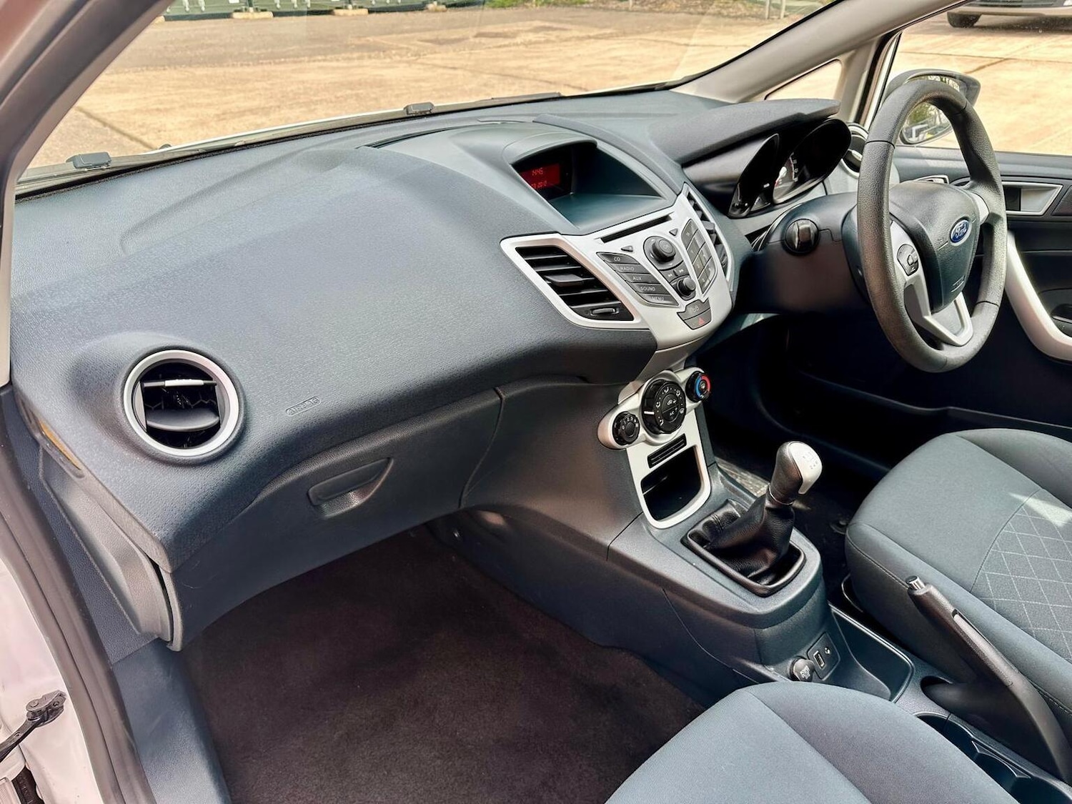 Used Ford Fiesta 2012 for sale - 78209977: Photo 4