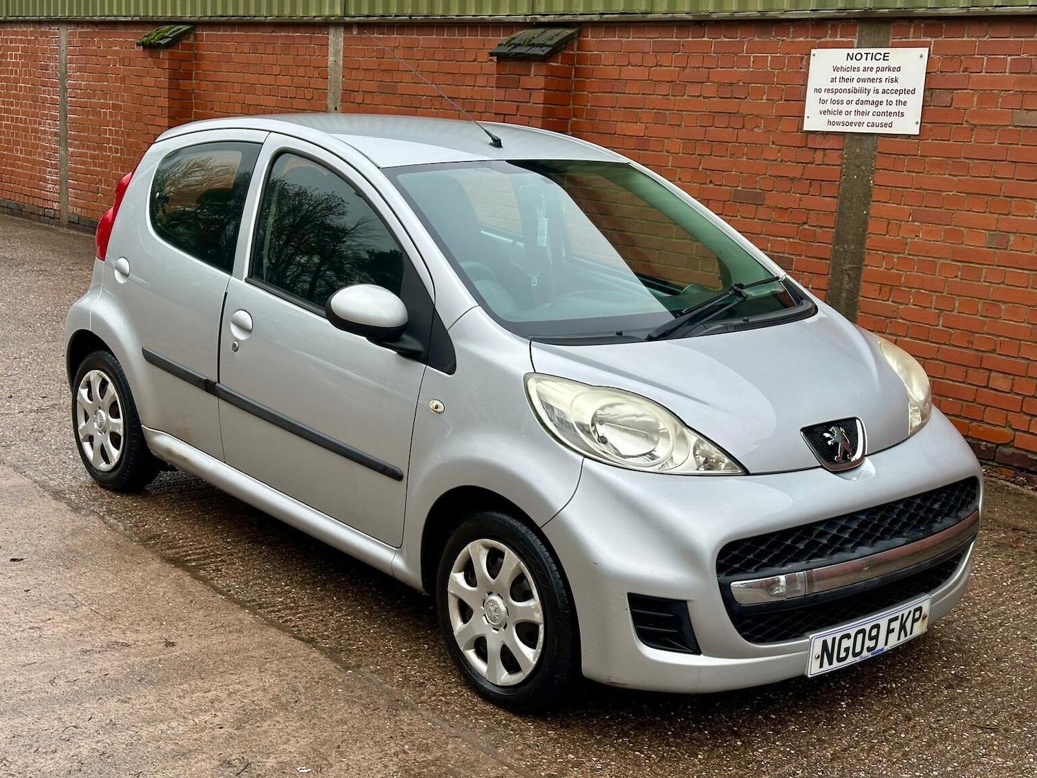 Used Peugeot 107 2009 for sale - 77391936: Photo 14