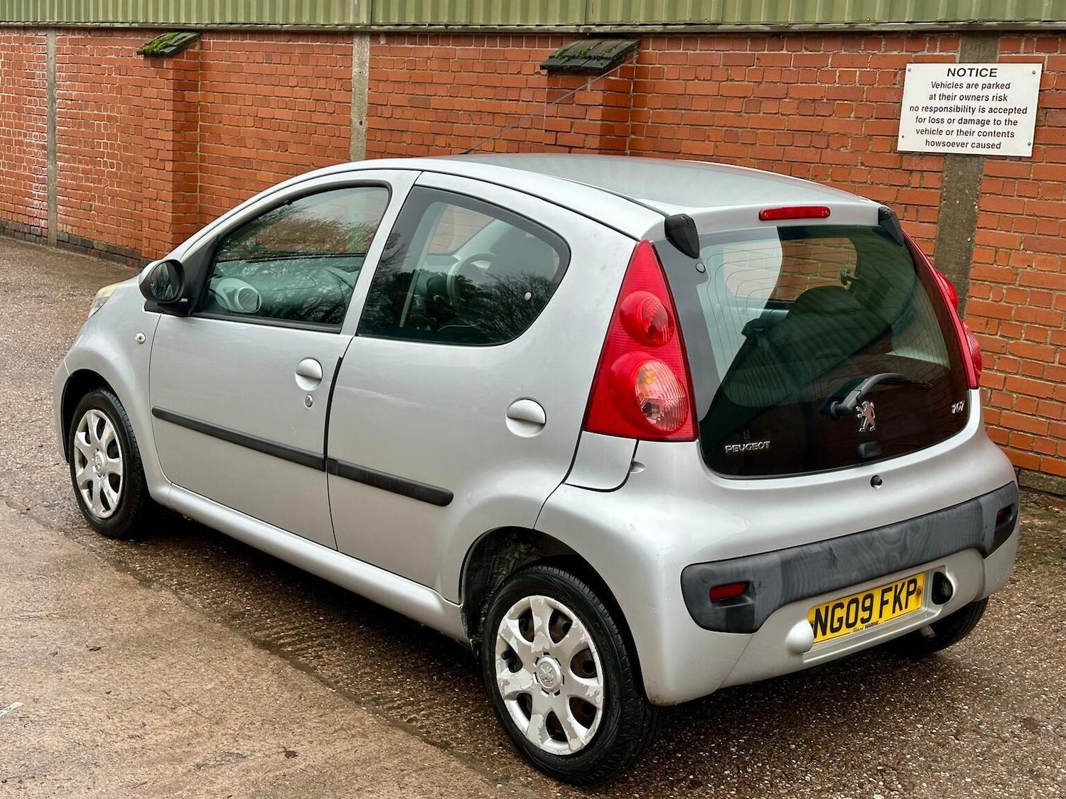 Used Peugeot 107 2009 for sale - 77391936: Photo 19