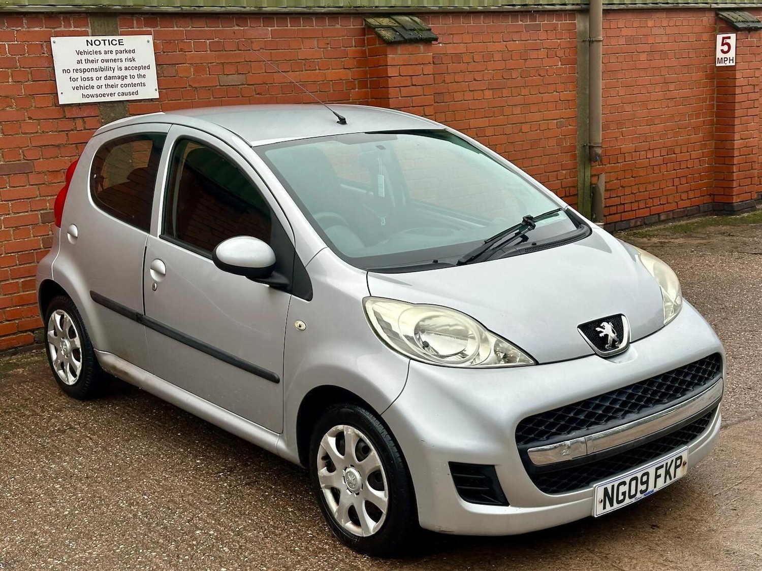 Used Peugeot 107 2009 for sale - 77391936: Photo 2