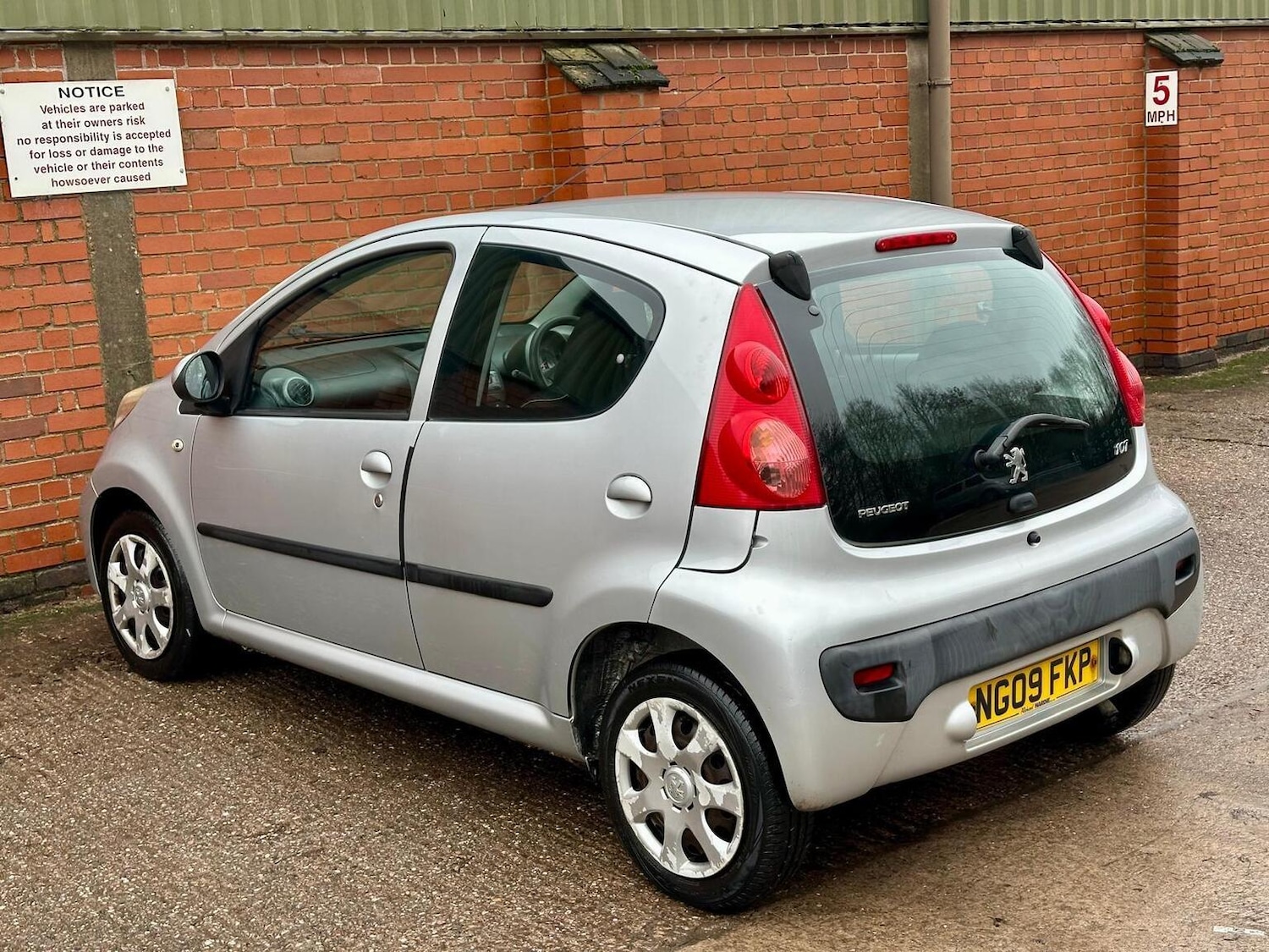 Used Peugeot 107 2009 for sale - 77391936: Photo 22