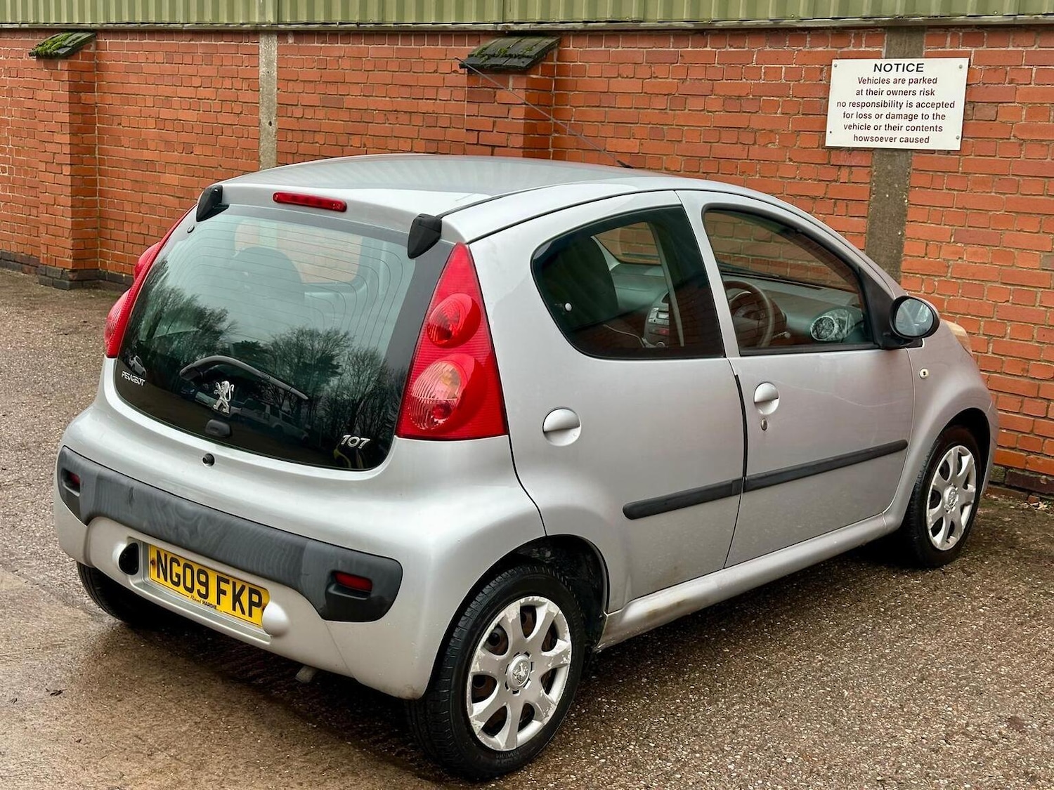 Used Peugeot 107 2009 for sale - 77391936: Photo 24