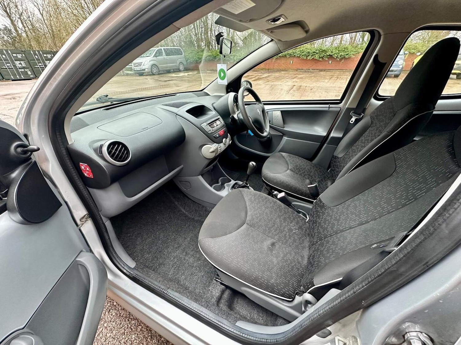 Used Peugeot 107 2009 for sale - 77391936: Photo 9