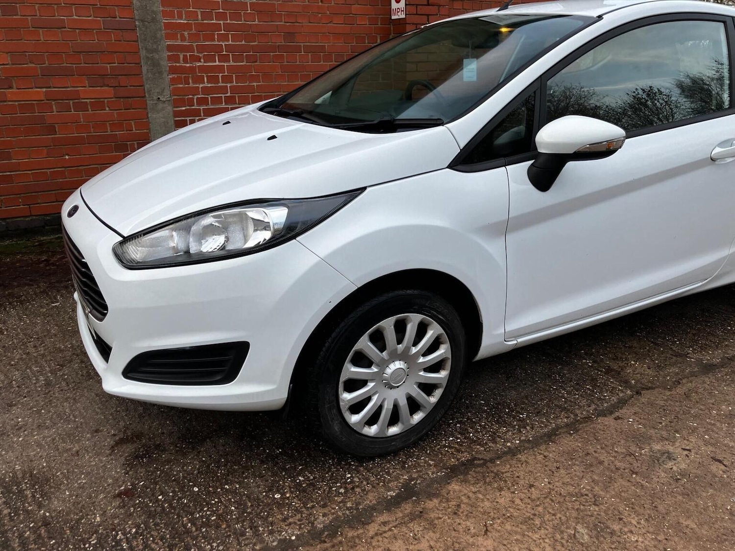 Used Ford Fiesta 2014 for sale - 76935369: Photo 22