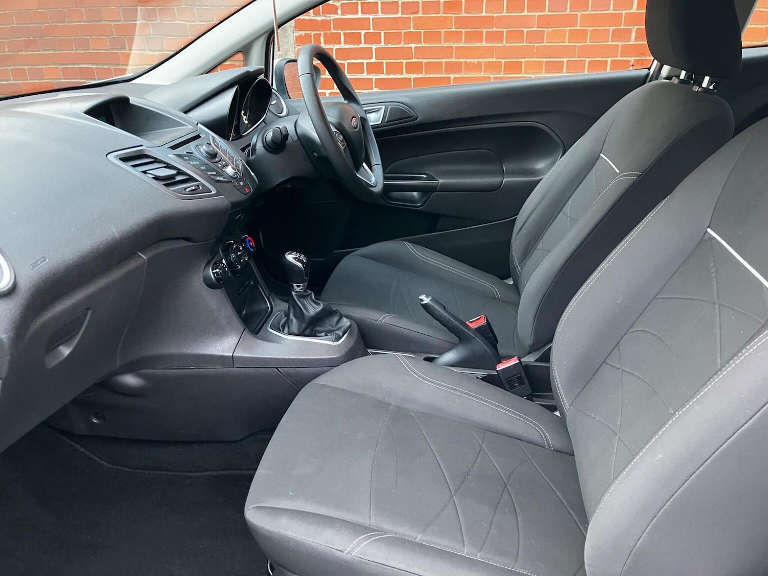 Used Ford Fiesta 2014 for sale - 76935369: Photo 24