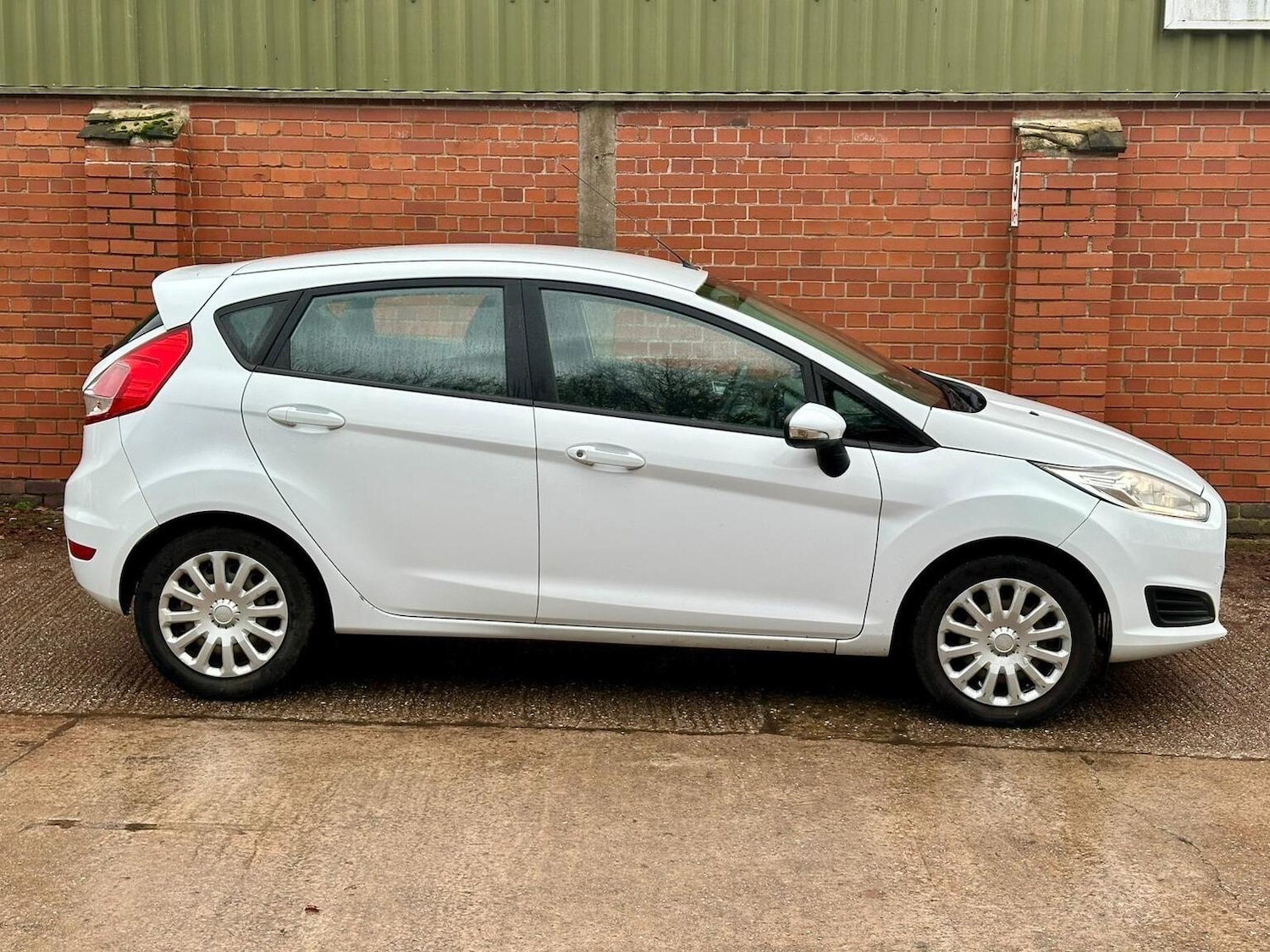 Used Ford Fiesta 2015 for sale - 77011778: Photo 11