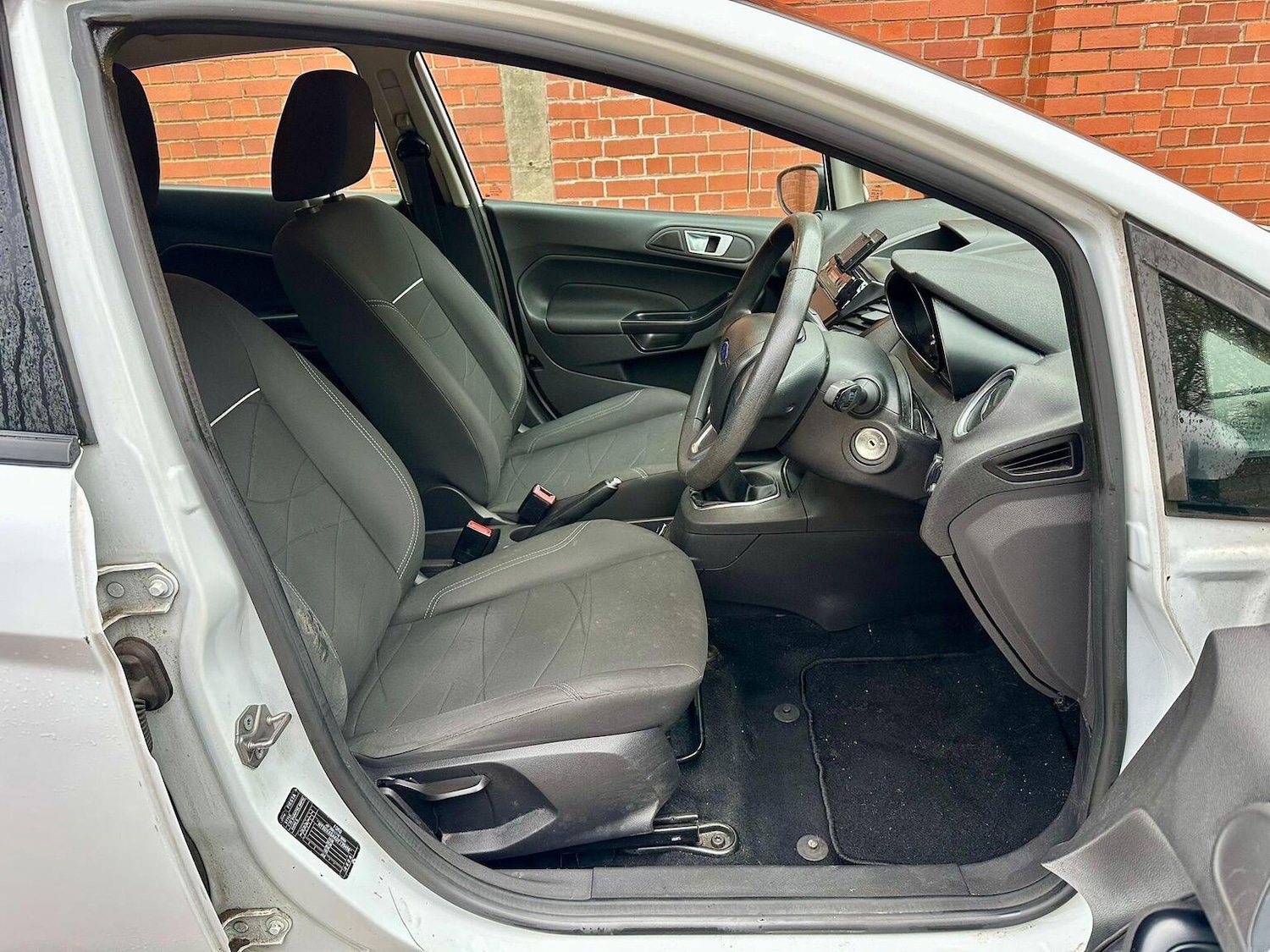 Used Ford Fiesta 2015 for sale - 77011778: Photo 5