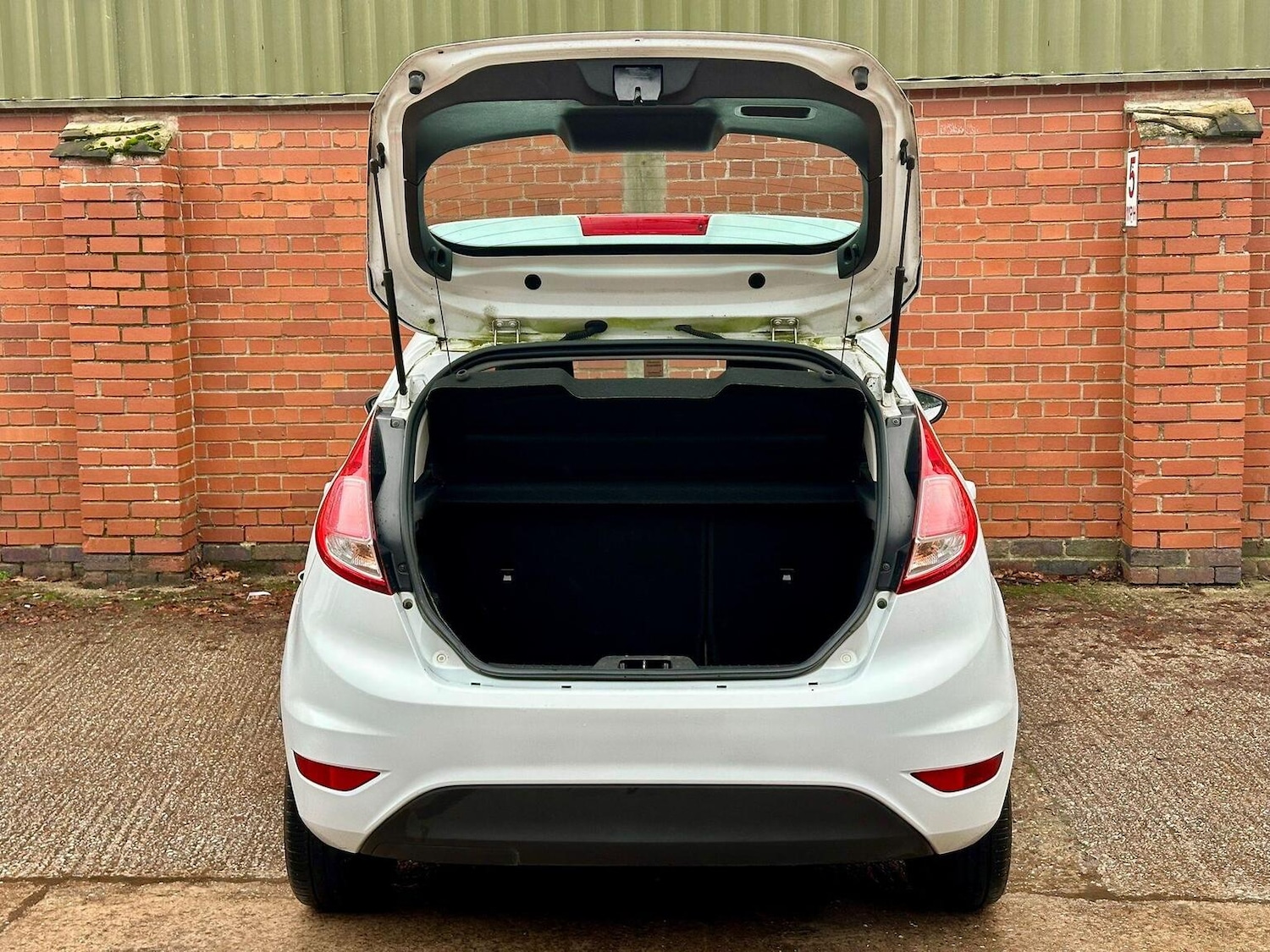 Used Ford Fiesta 2015 for sale - 77011778: Photo 8