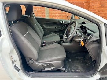 Used Ford Fiesta 2014 for sale - 78250061: Photo