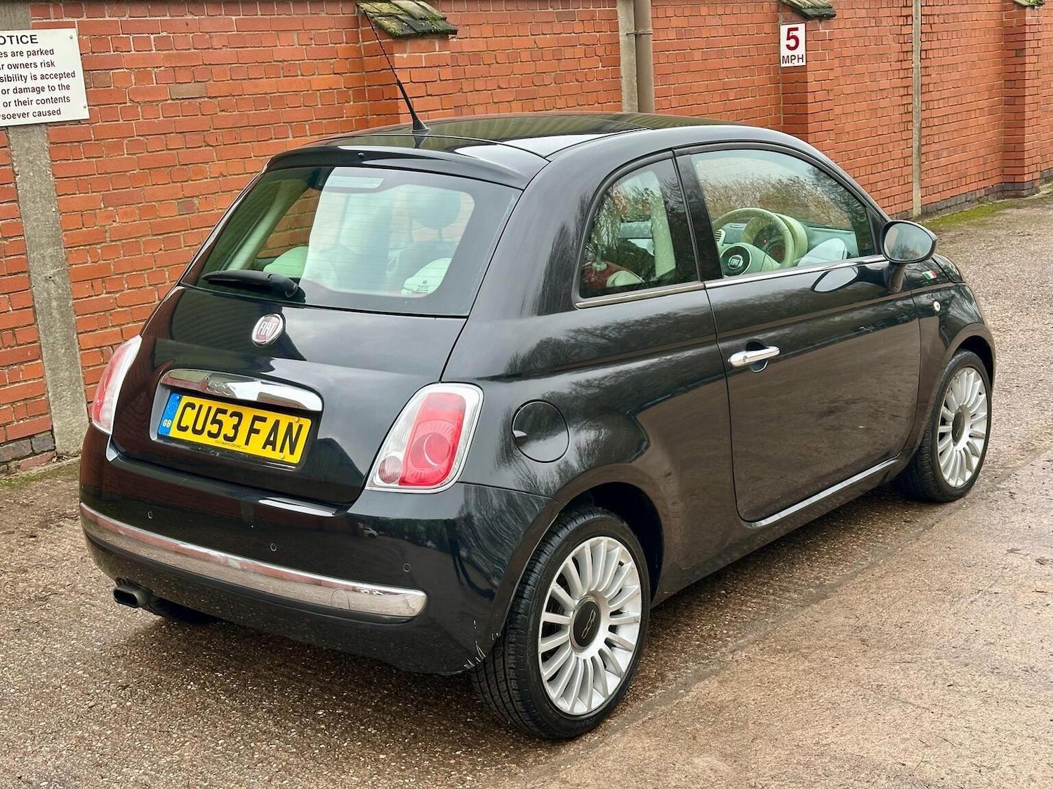 Used Fiat 500 2011 for sale - 77377771: Photo 11