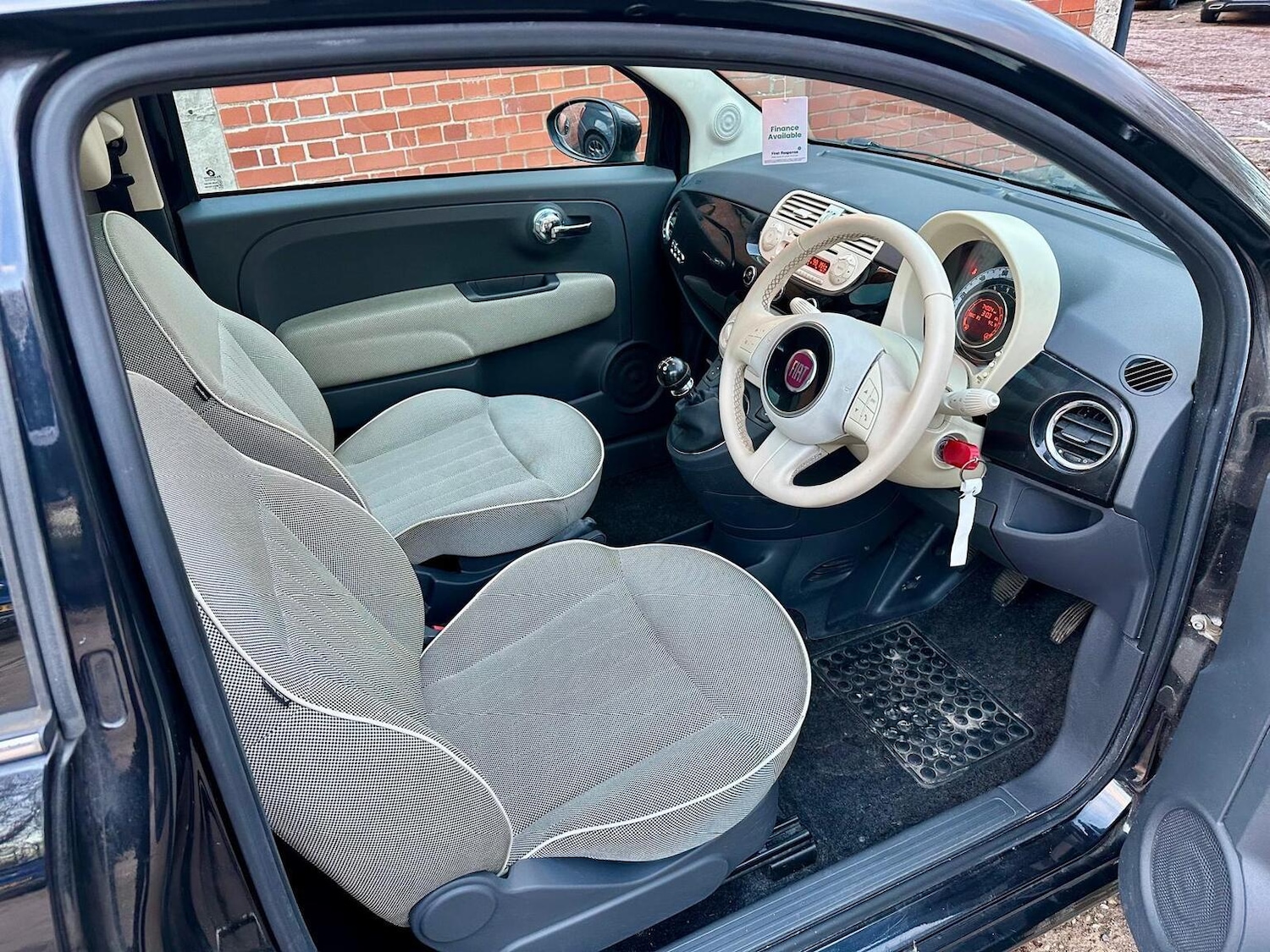 Used Fiat 500 2010 for sale - 76904651: Photo 5