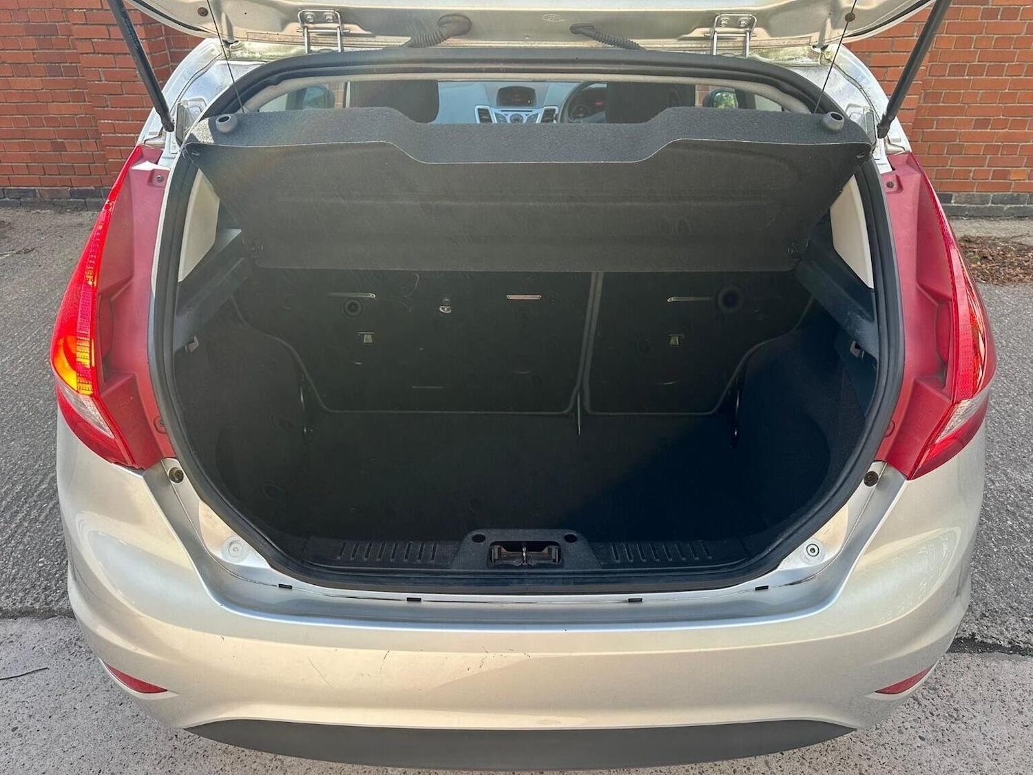 Used Ford Fiesta 2011 for sale - 76045649: Photo 18