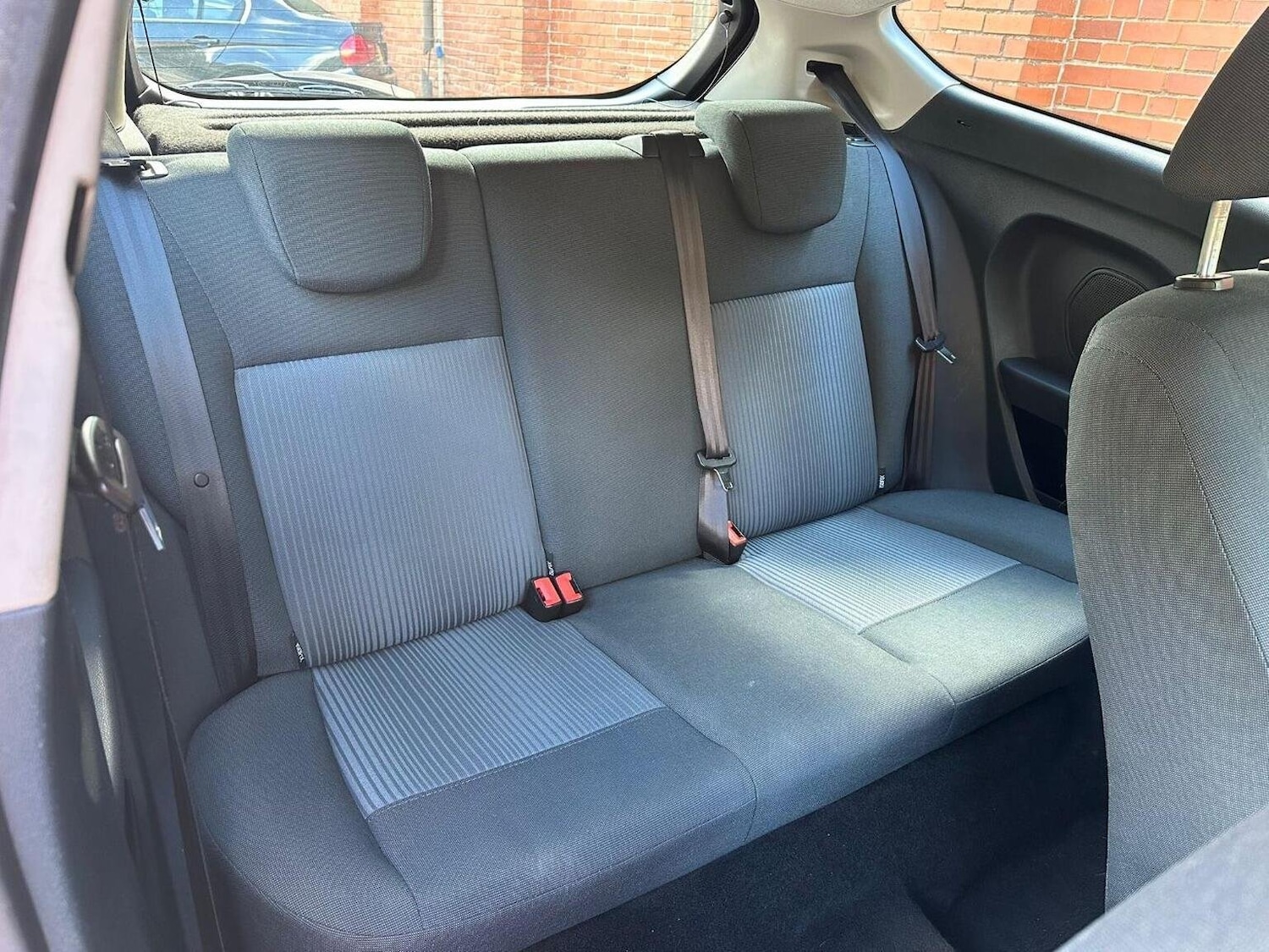 Used Ford Fiesta 2011 for sale - 76045649: Photo 4