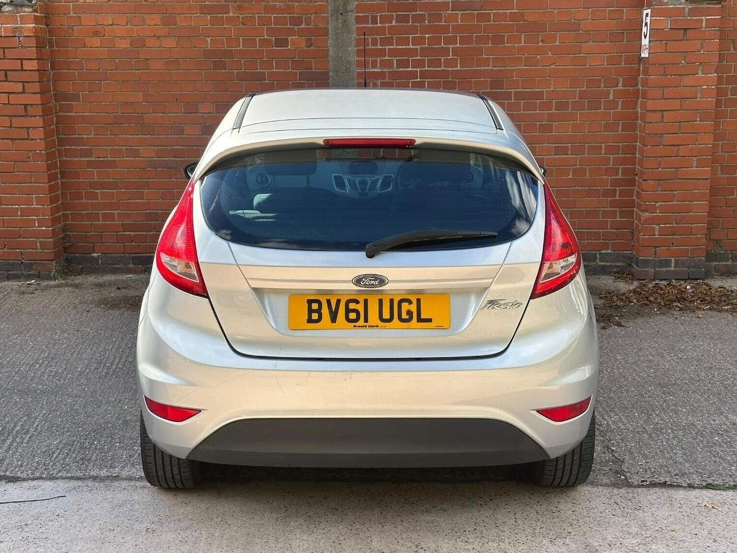 Used Ford Fiesta 2011 for sale - 76045649: Photo 9