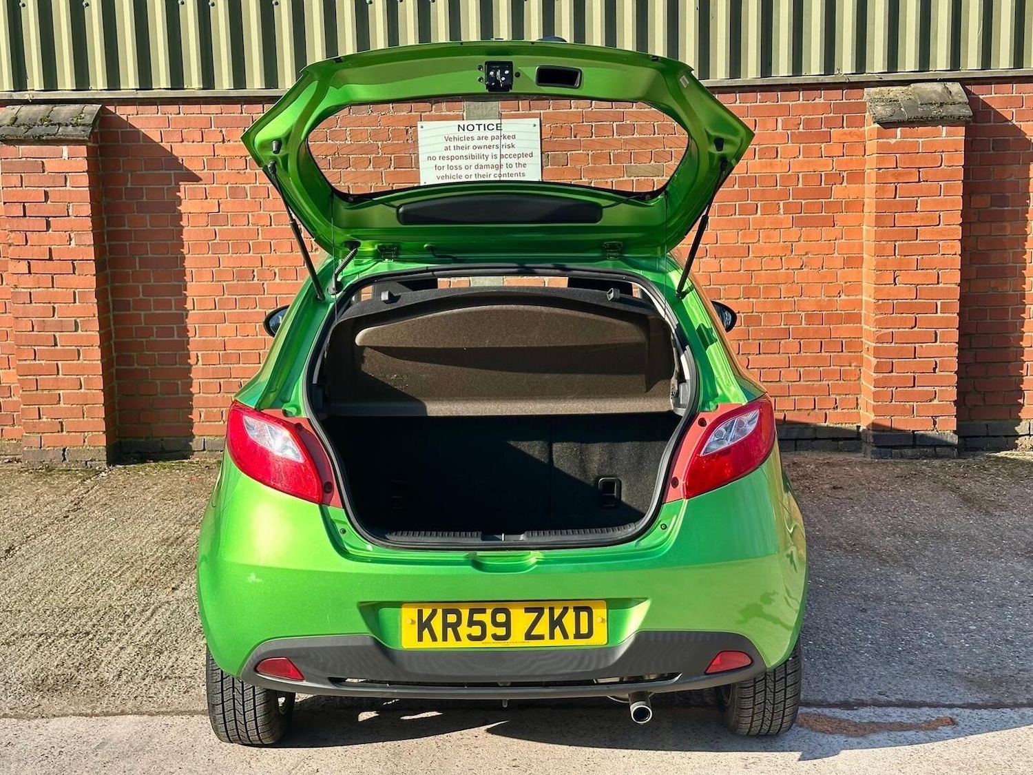 Used Mazda Mazda2 2009 for sale - 77774698: Photo 21