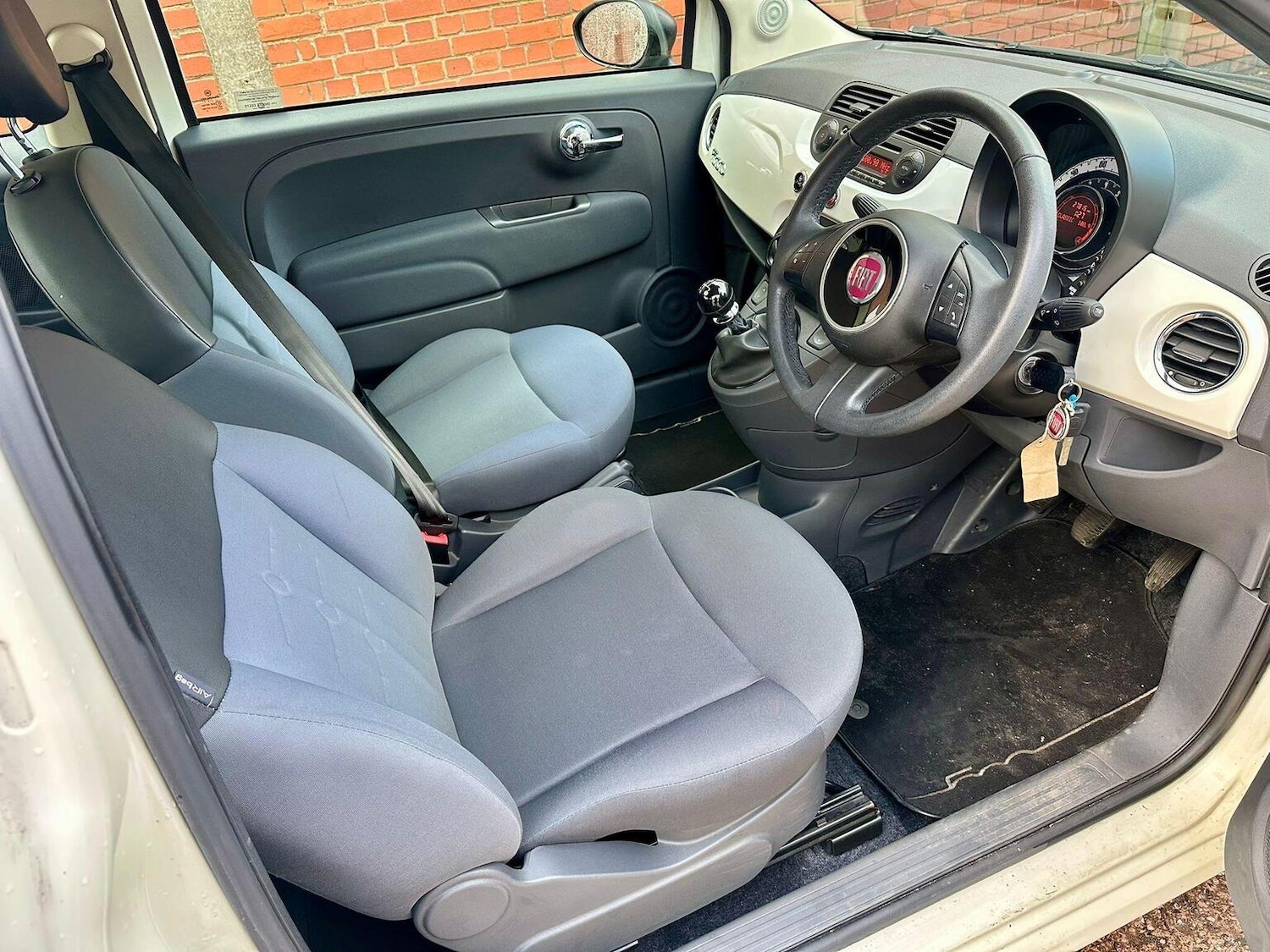 Used Fiat 500 2010 for sale - 77233760: Photo 3