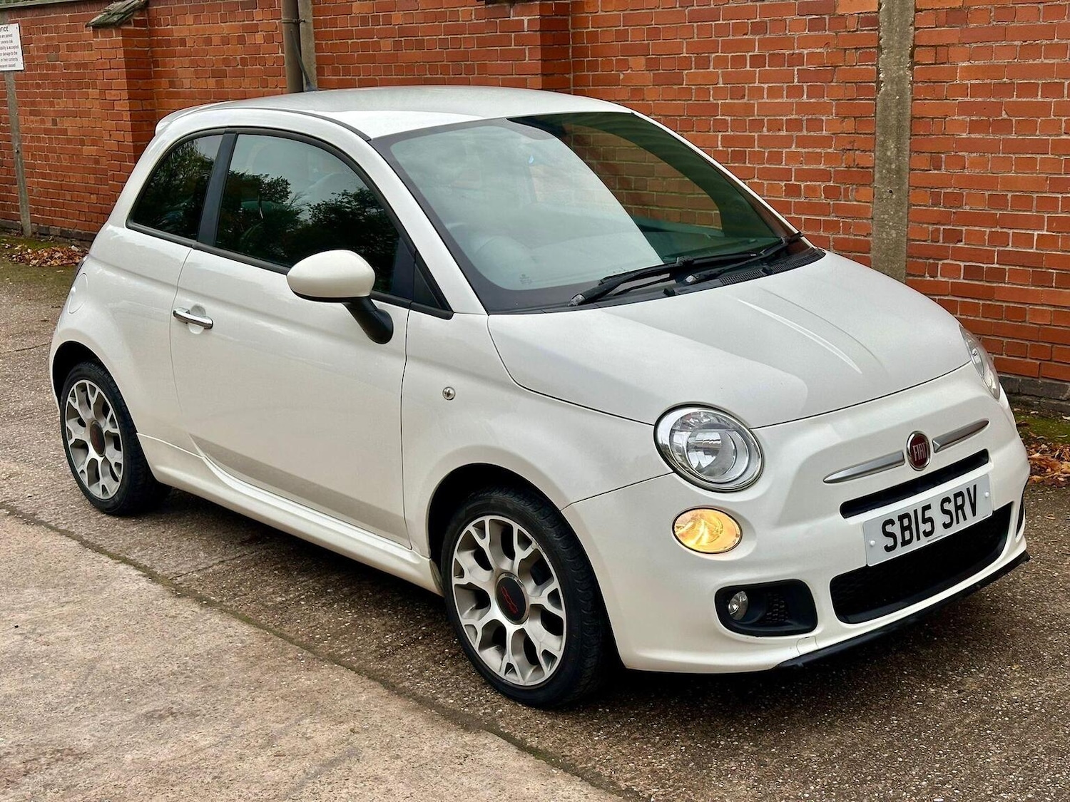Used Fiat 500 2015 for sale - 76418396: Photo 2