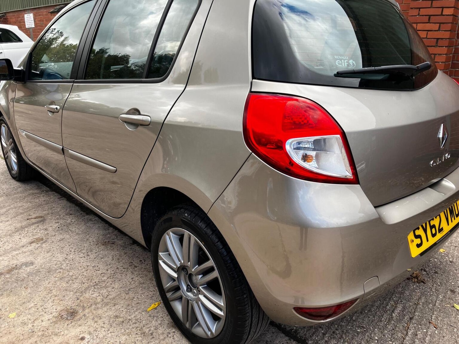 Used Renault Clio 2012 for sale - 76376948: Photo 25