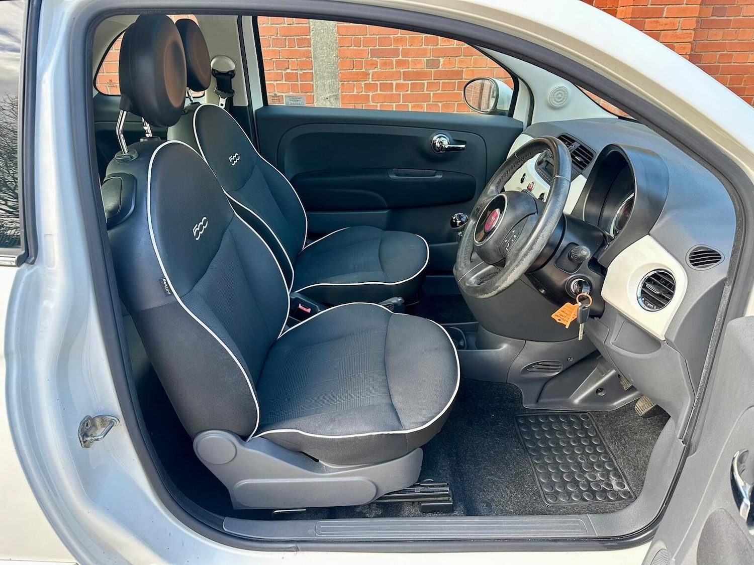 Used Fiat 500 2015 for sale - 77888470: Photo 3