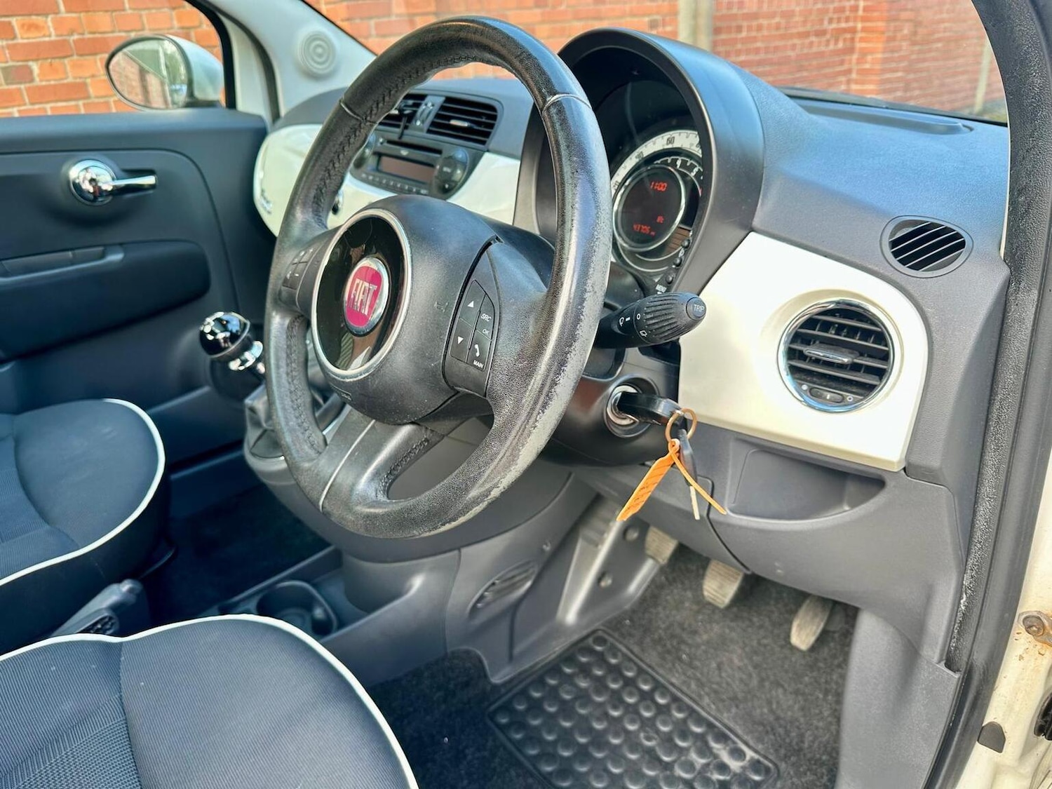 Used Fiat 500 2015 for sale - 77888470: Photo 6