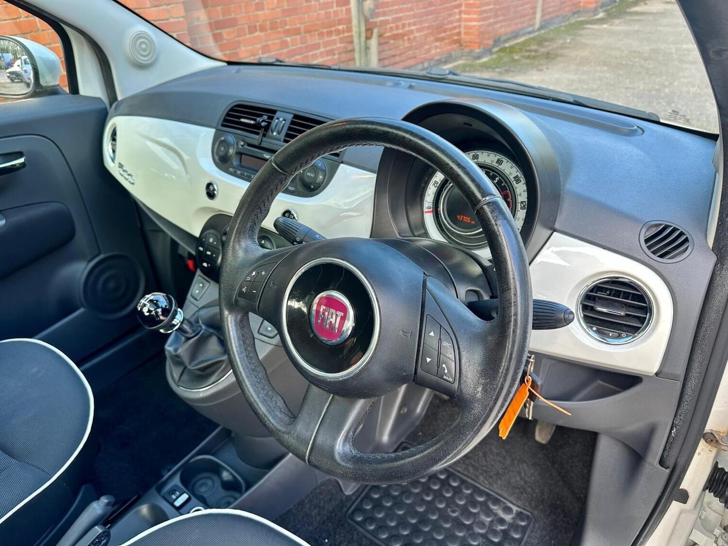 Used Fiat 500 2015 for sale - 77888470: Photo 8