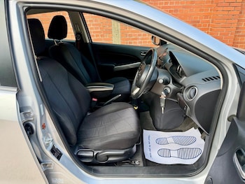 Used Mazda Mazda2 2011 for sale - 78758854: Photo
