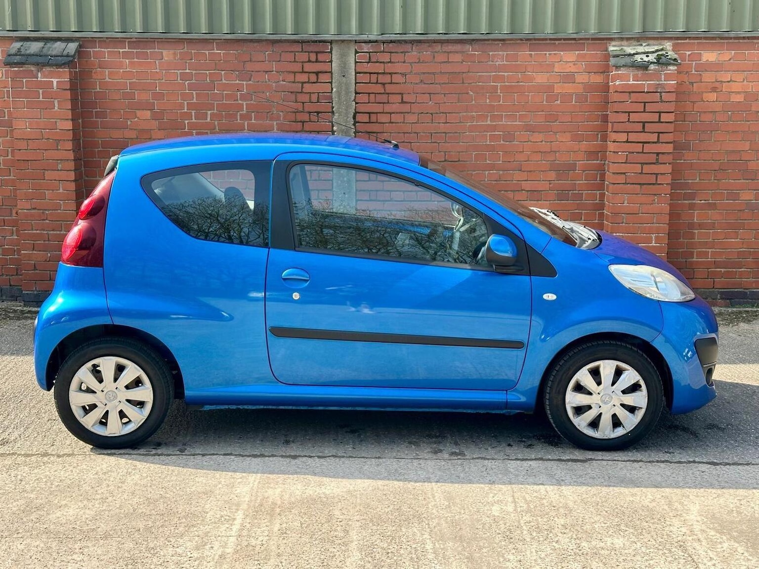 Used Peugeot 107 2013 for sale - 77983735: Photo 11