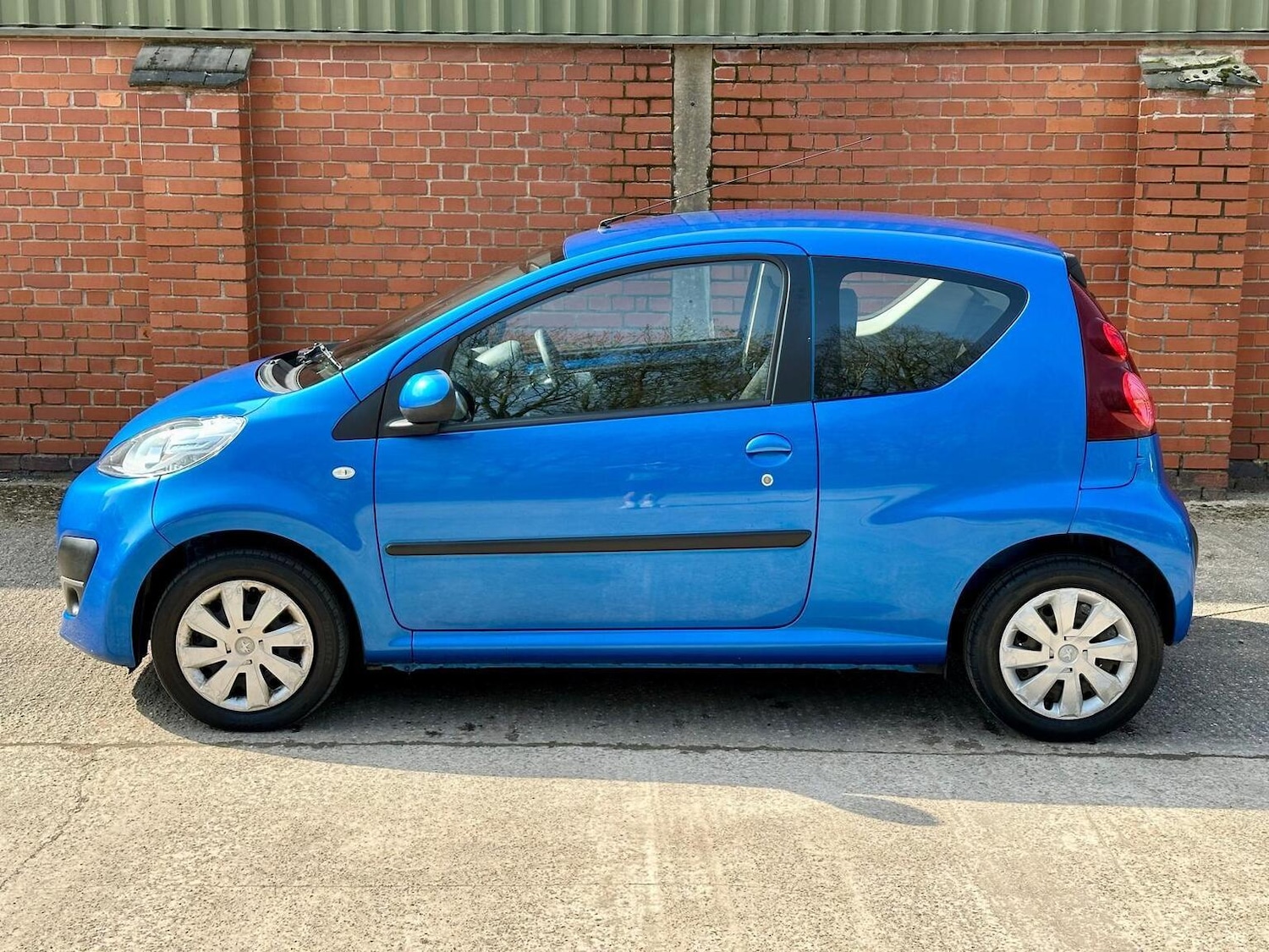 Used Peugeot 107 2013 for sale - 77983735: Photo 18